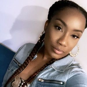 Meet your Posher, Aja